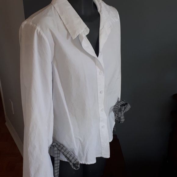 White Blouse with Checkered Bow Accents - Picture 3 of 5